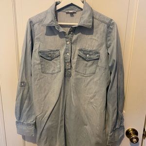 Liz Lange Maternity Denim Button Up Long Sleeved Blouse MEDIUM